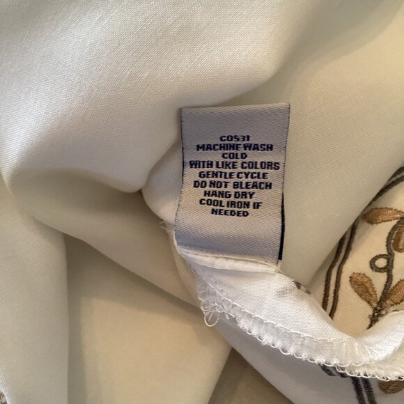 Princess Cruise Embrioderd V- Neck Quarter Sleeve Woman’s White Tunic Size XXL - Picture 7 of 8